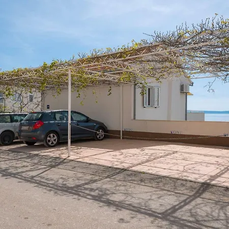 Apartment-bruno-mit-meerblick شقة *